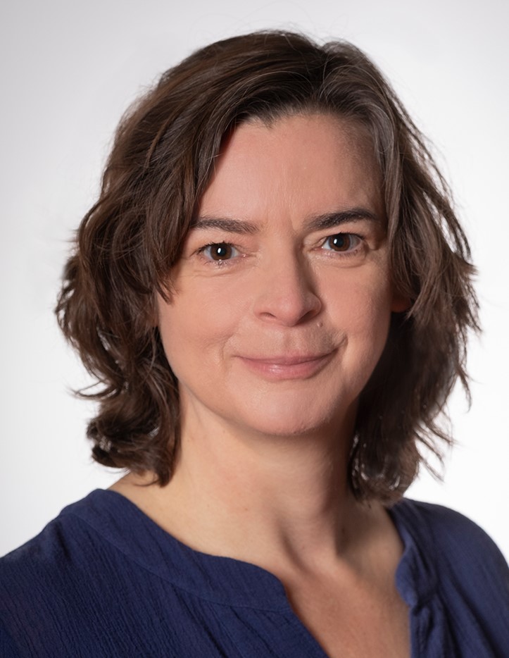 Carolin Bach Carolin Bach