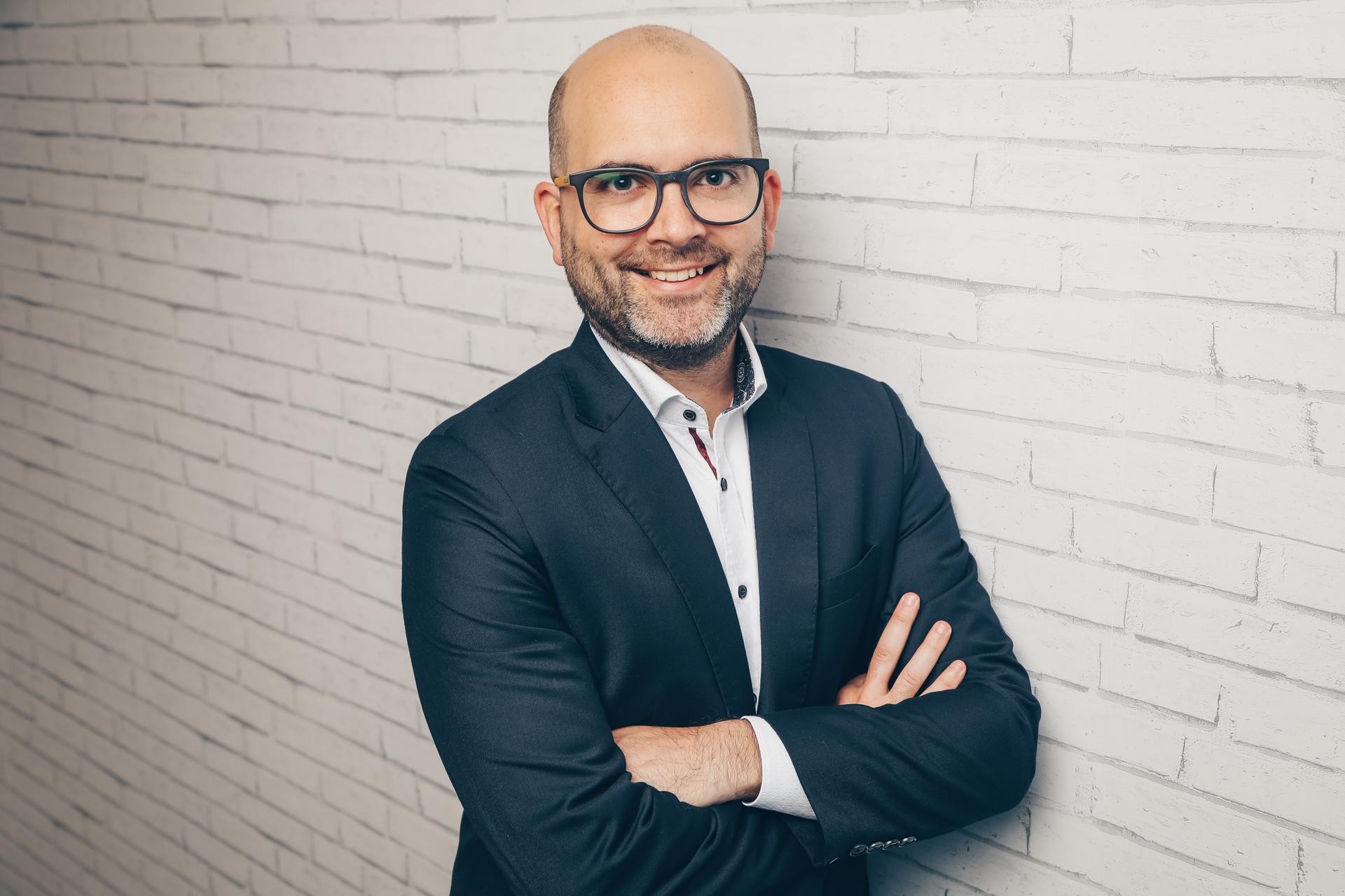 Dr.Johannes Nickel Dr.Johannes Nickel